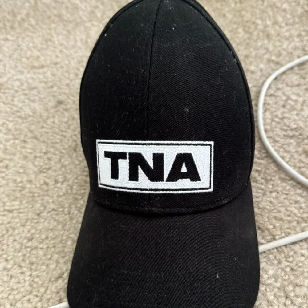 Hat - Picture 1 of 2